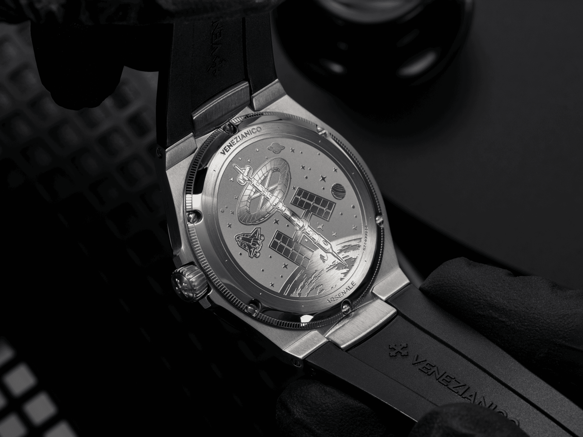 montres_Arsenale_Ultrablack